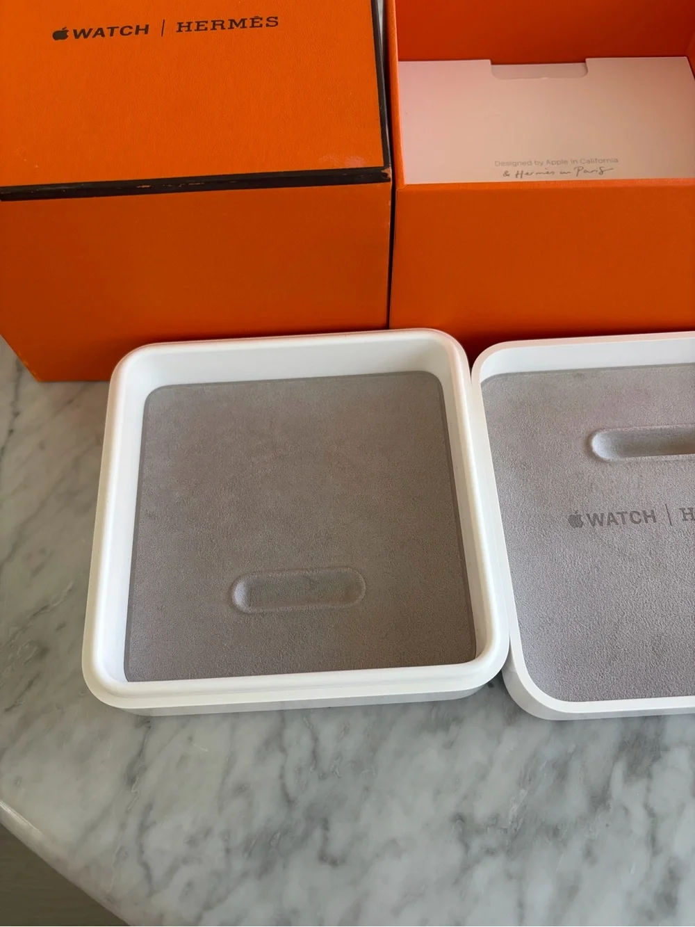 Hermes authentic apple